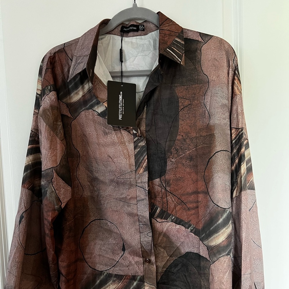 PrettyLittleThing oversized abstract shirt